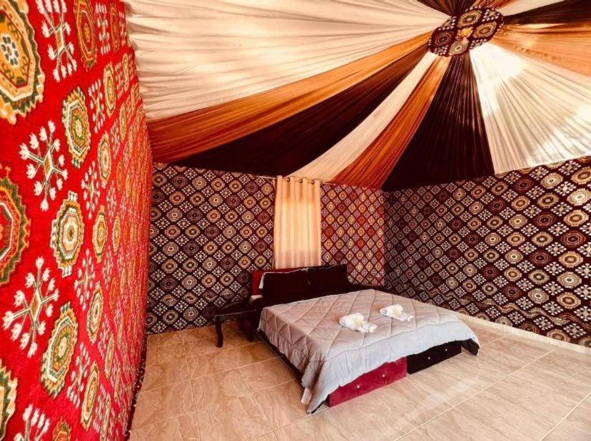 Wadi Rum Bedouin City Camp & Tours Phòng bức ảnh